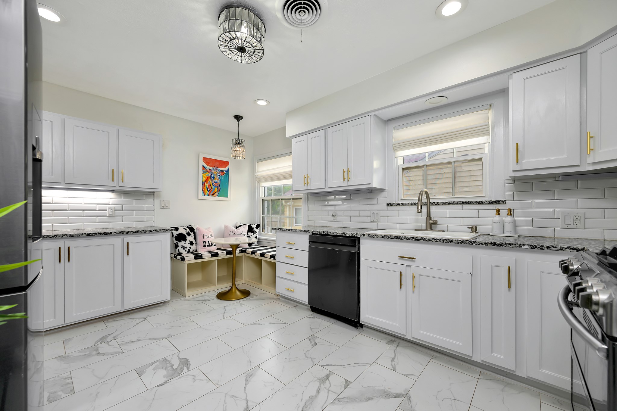 Fort Worth, Texas, 76109, United States, 4 Bedrooms Bedrooms, ,2 BathroomsBathrooms,Residential,For Sale,1938539