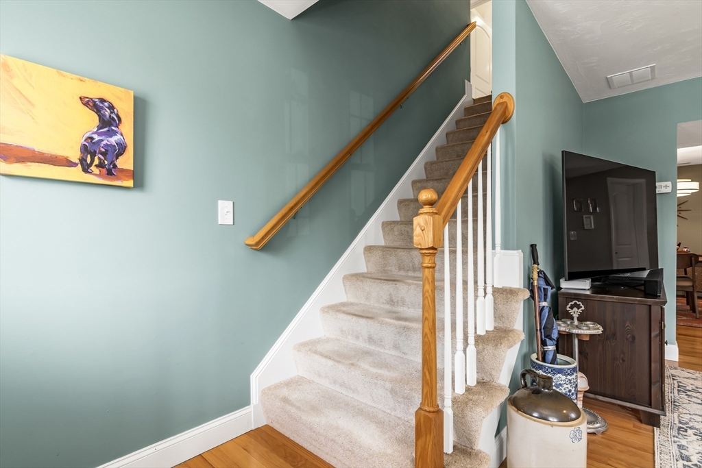 Haverhill, Massachusetts, 01830, United States, 3 Bedrooms Bedrooms, ,3 BathroomsBathrooms,Residential,For Sale,2048419
