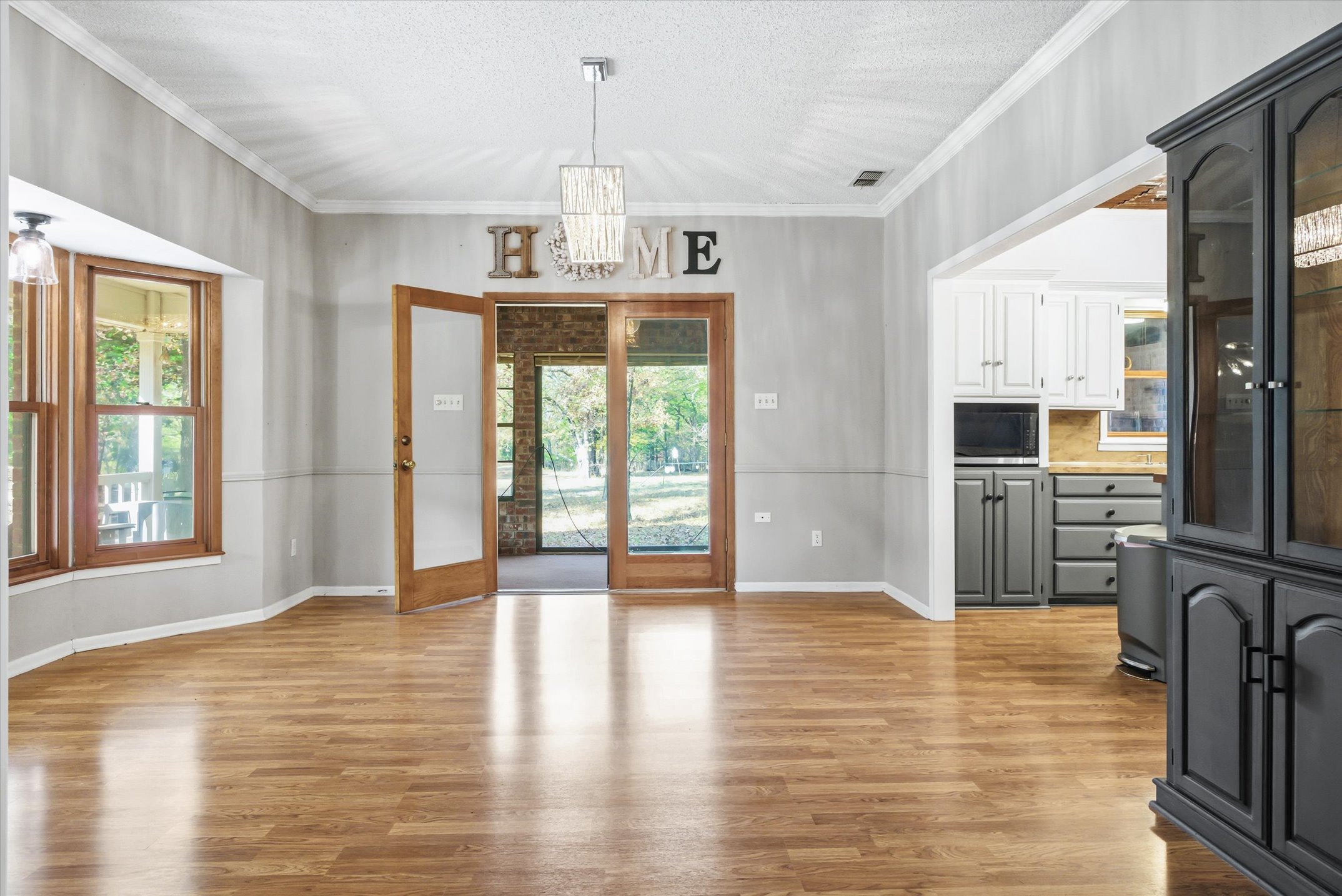 Wills Point, Texas, 75169, United States, 4 Bedrooms Bedrooms, ,4 BathroomsBathrooms,Residential,For Sale,1996475