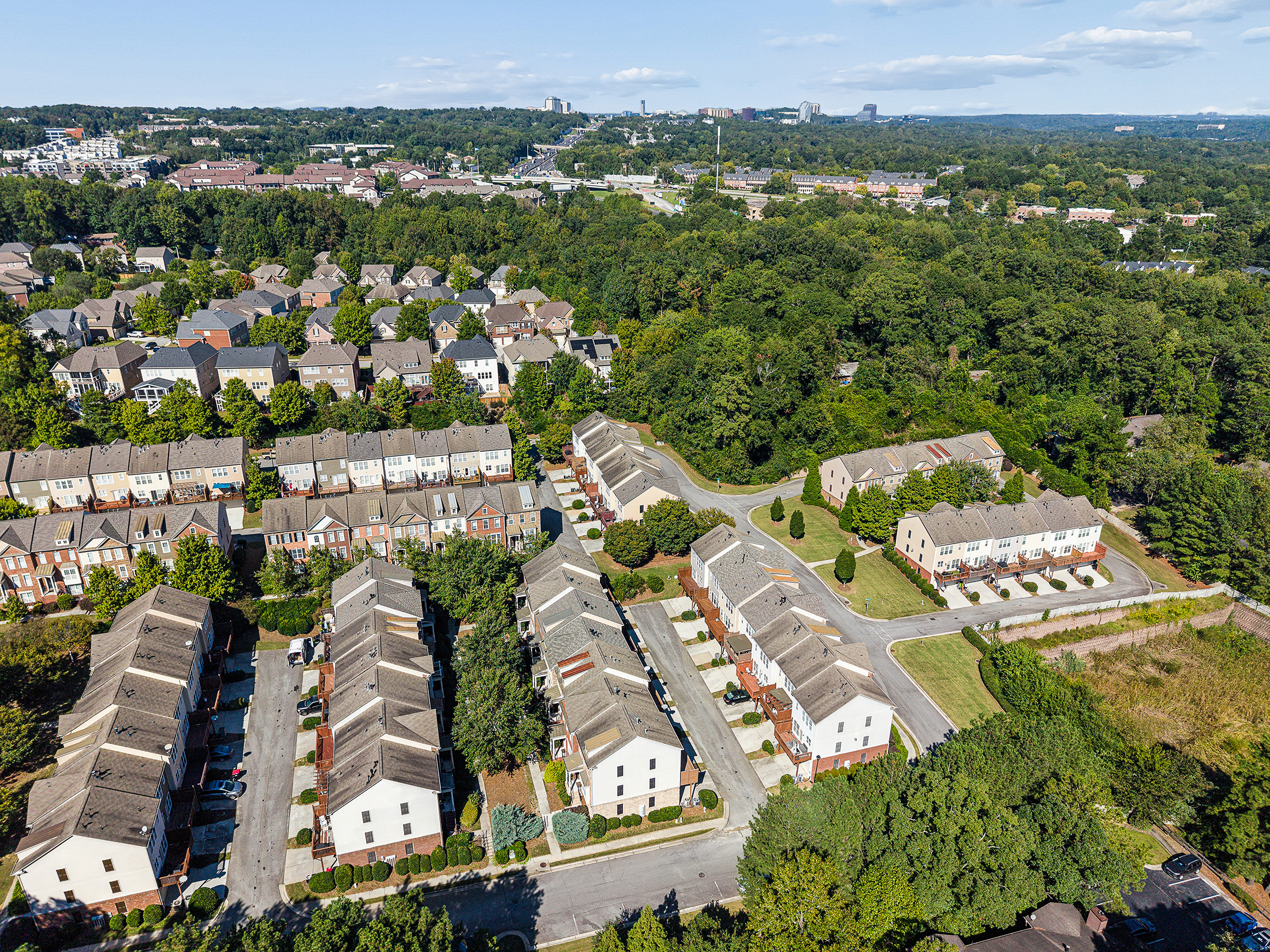  Impeccably Maintained End Unit Townhome in an Exceptional Smyrna Location - 物件實景