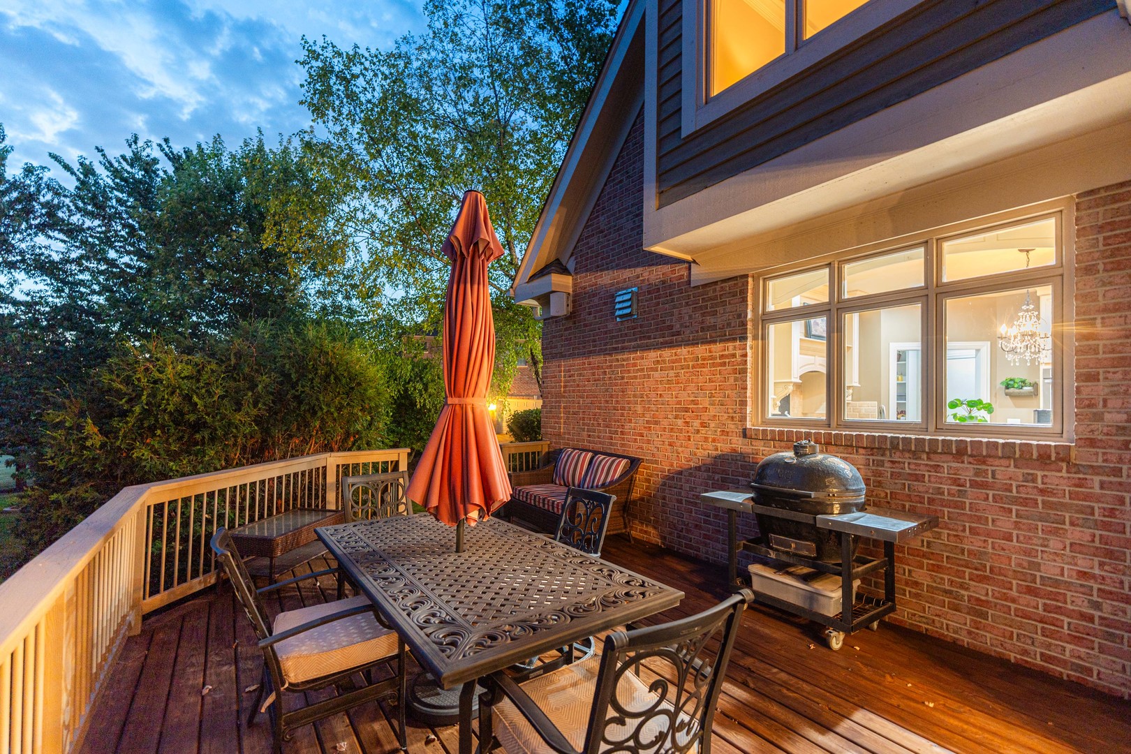 St. Charles, Illinois, 60175, United States, 5 Bedrooms Bedrooms, ,5 BathroomsBathrooms,Residential,For Sale,1989191