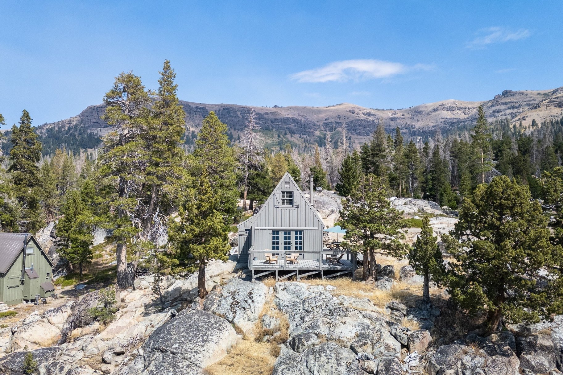  The Juniper Cabin: A Wild Invitation to See the World Differently - 物件實景