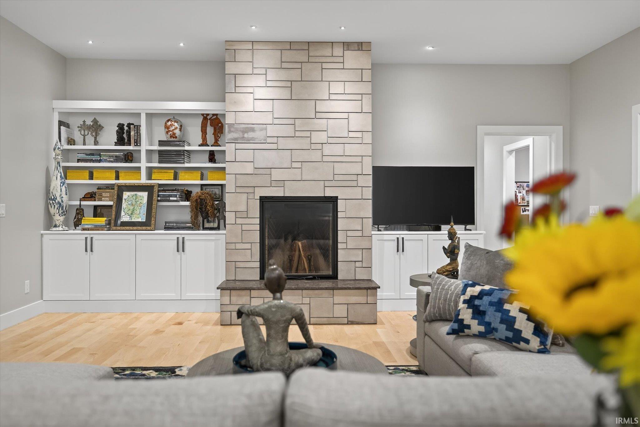 Bloomington, Indiana, 47401, United States, 3 Bedrooms Bedrooms, ,3 BathroomsBathrooms,Residential,For Sale,1977080