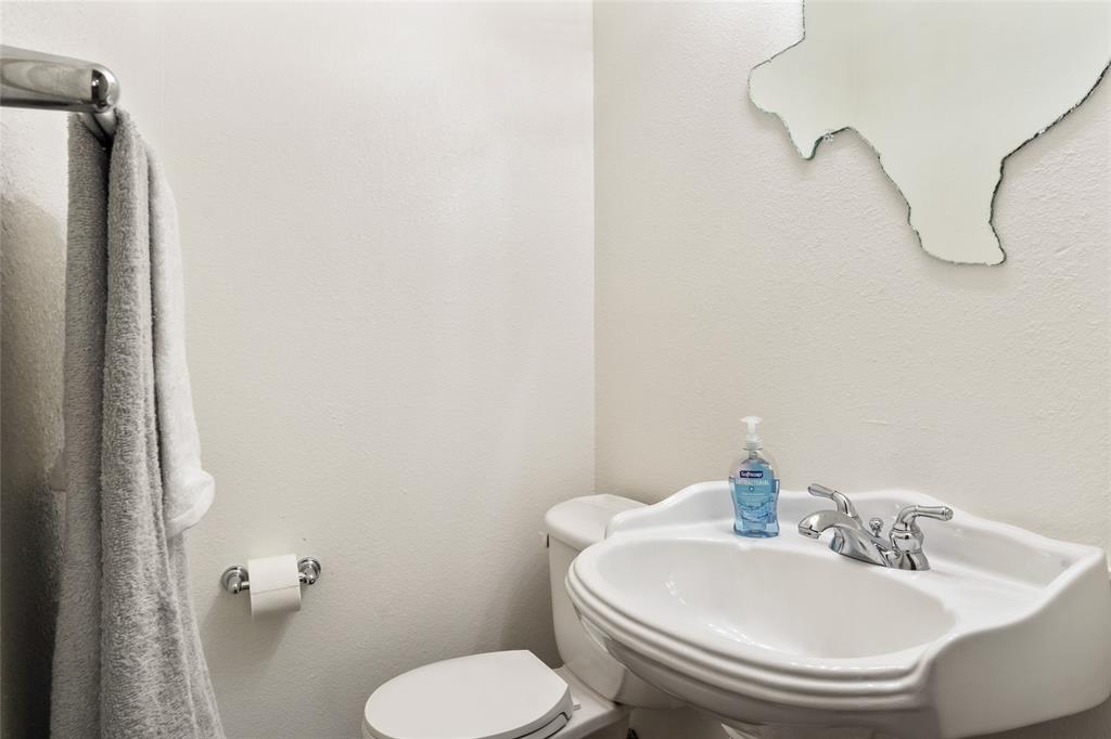 Gunter, Texas, 75058, United States, 4 Bedrooms Bedrooms, ,3 BathroomsBathrooms,Residential,For Sale,1914134