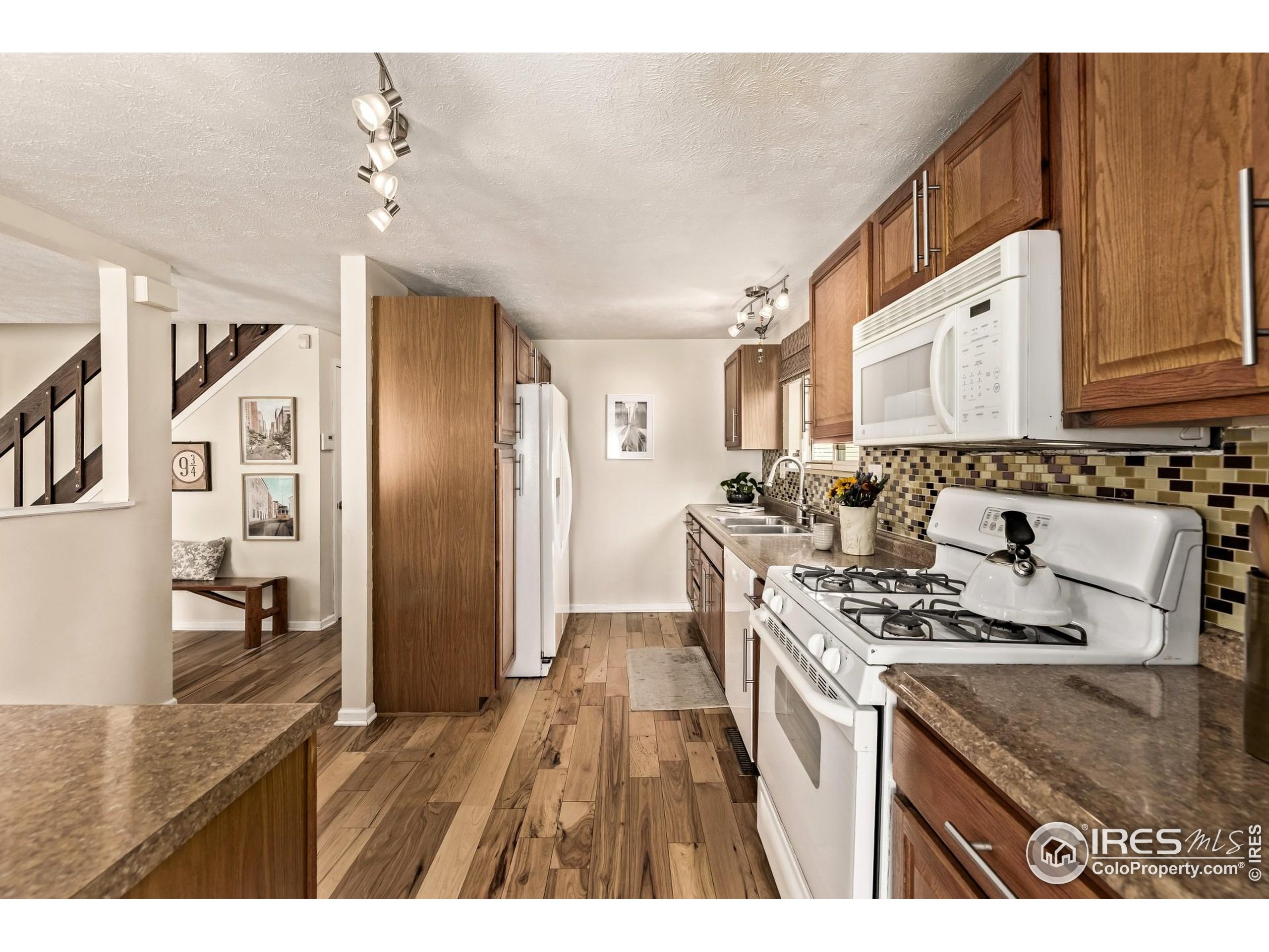 Westminster, Colorado, 80031, United States, 3 Bedrooms Bedrooms, ,2 BathroomsBathrooms,Residential,For Sale,1962957