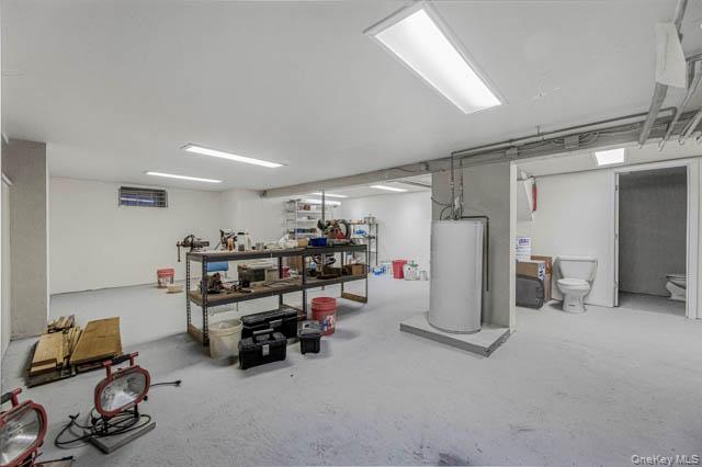 Yonkers, New York, 10703, United States, 5 Bedrooms Bedrooms, ,2 BathroomsBathrooms,Residential,For Sale,1993870