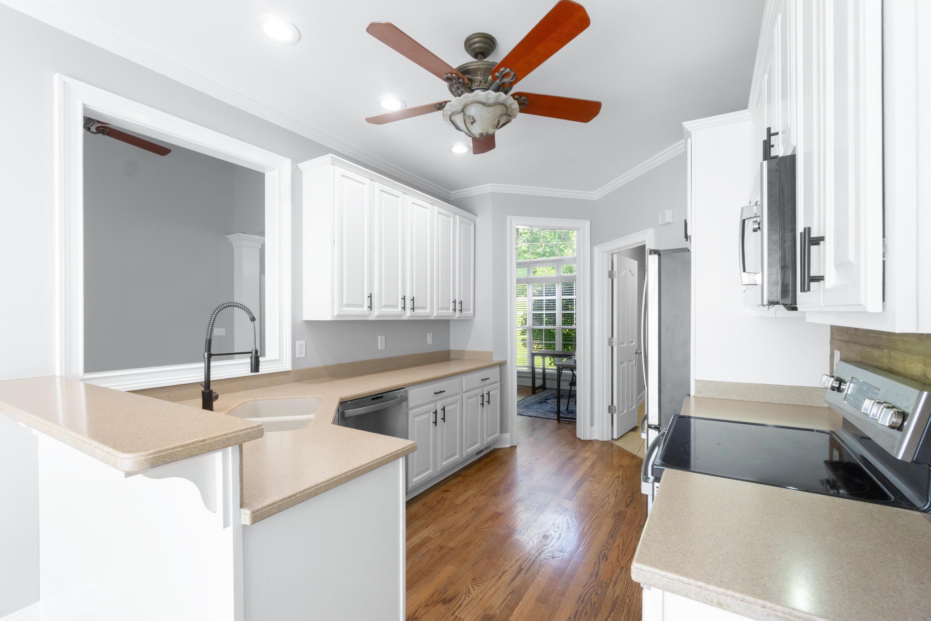 LaFayette, Georgia, 30728, United States, 5 Bedrooms Bedrooms, ,3 BathroomsBathrooms,Residential,For Sale,1883031