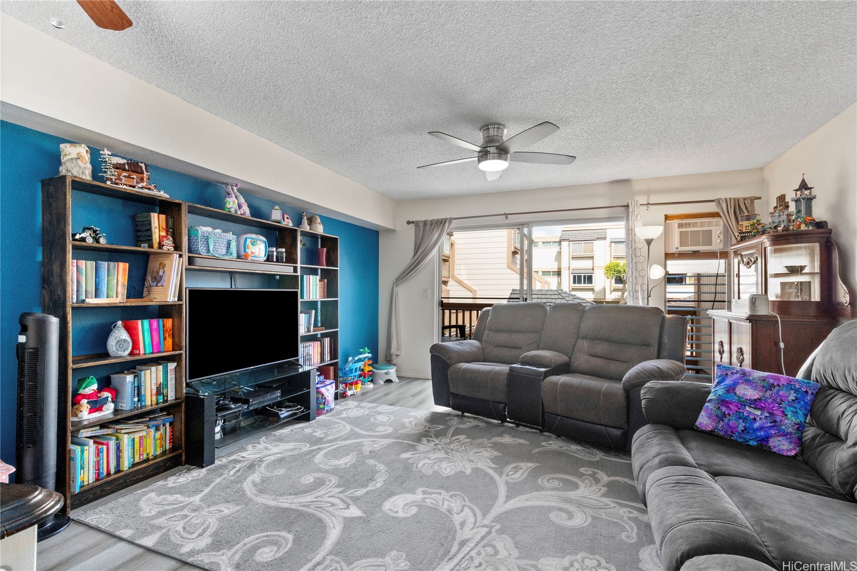 Aiea, Hawaii, 96701, United States, 2 Bedrooms Bedrooms, ,2 BathroomsBathrooms,Residential,For Sale,1999874