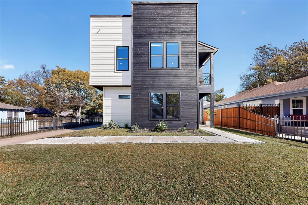 Dallas, Texas, 75223, United States, 6 Bedrooms Bedrooms, ,6 BathroomsBathrooms,Residential,For Sale,1993905