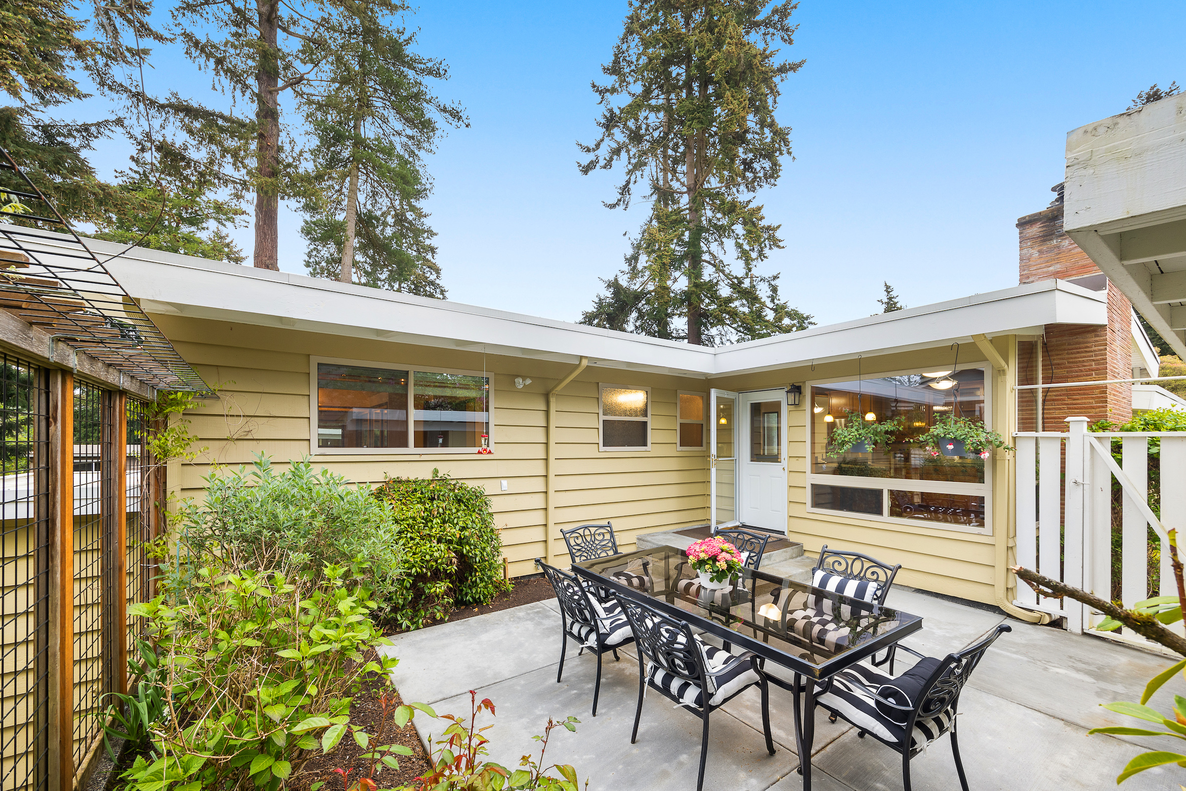  Timeless Mid-Century Modern in Shoreline - 物件實景