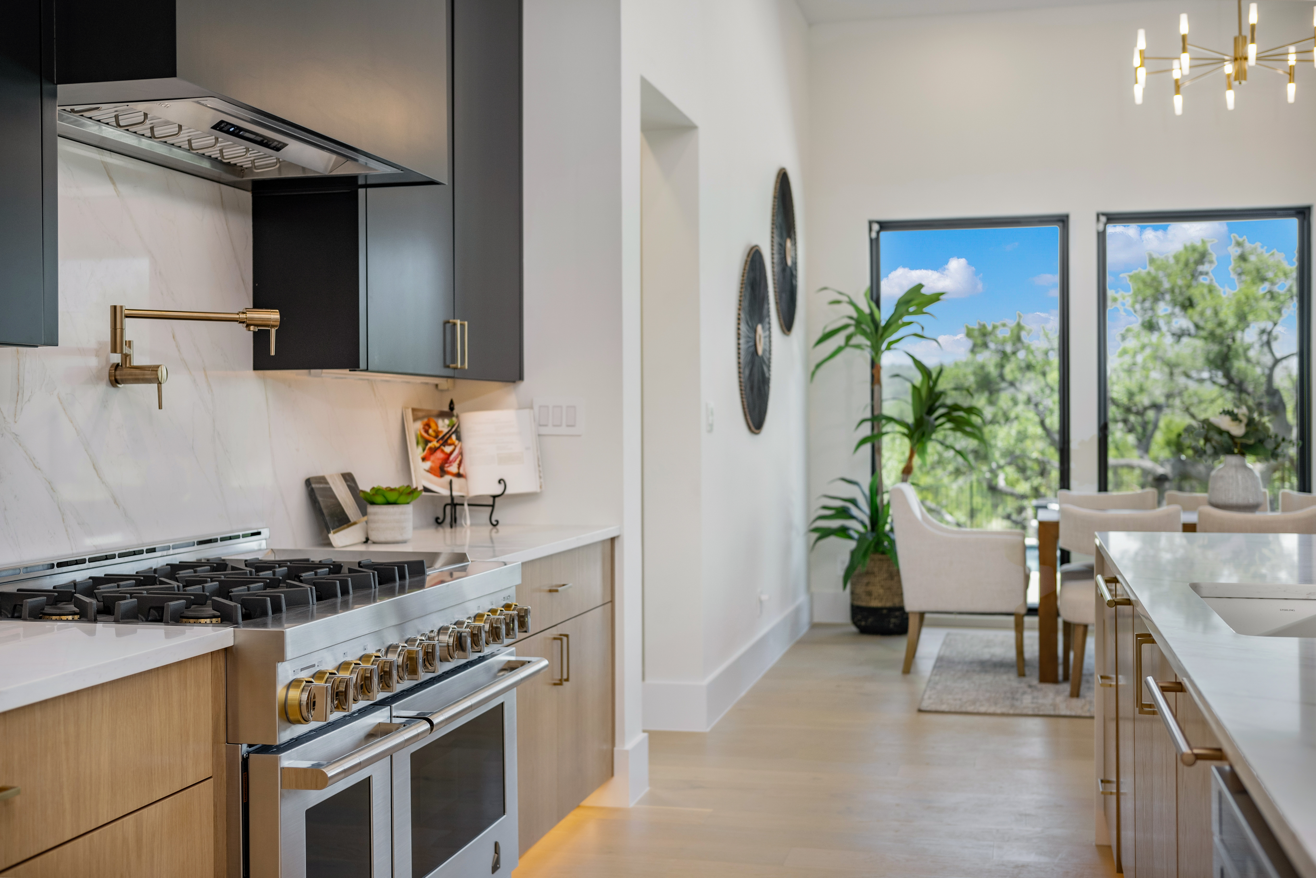  Modern Luxury on 1 Acre - 物件實景
