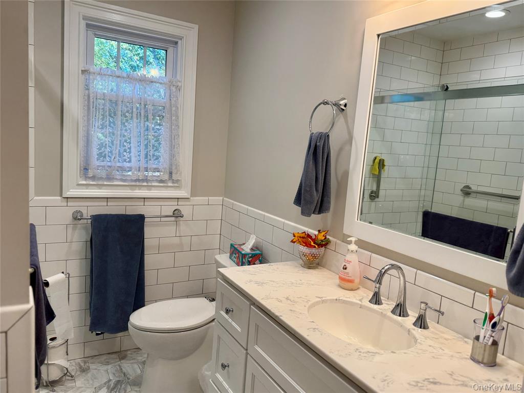 Wappingers Falls, New York, 12590, United States, 3 Bedrooms Bedrooms, ,2 BathroomsBathrooms,Residential,For Sale,1978823