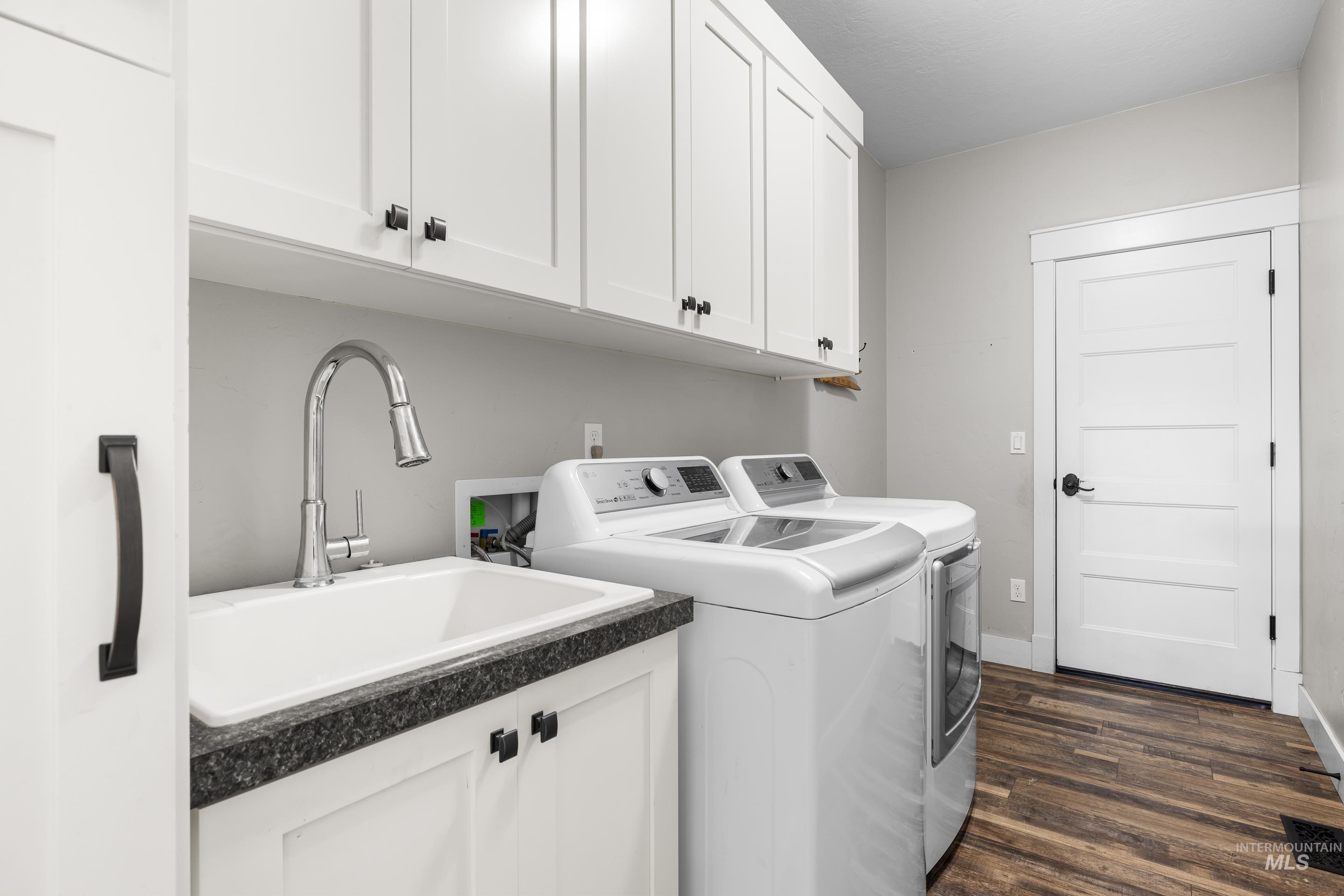 Nampa, Idaho, 83686, United States, 5 Bedrooms Bedrooms, ,Residential,For Sale,1989530