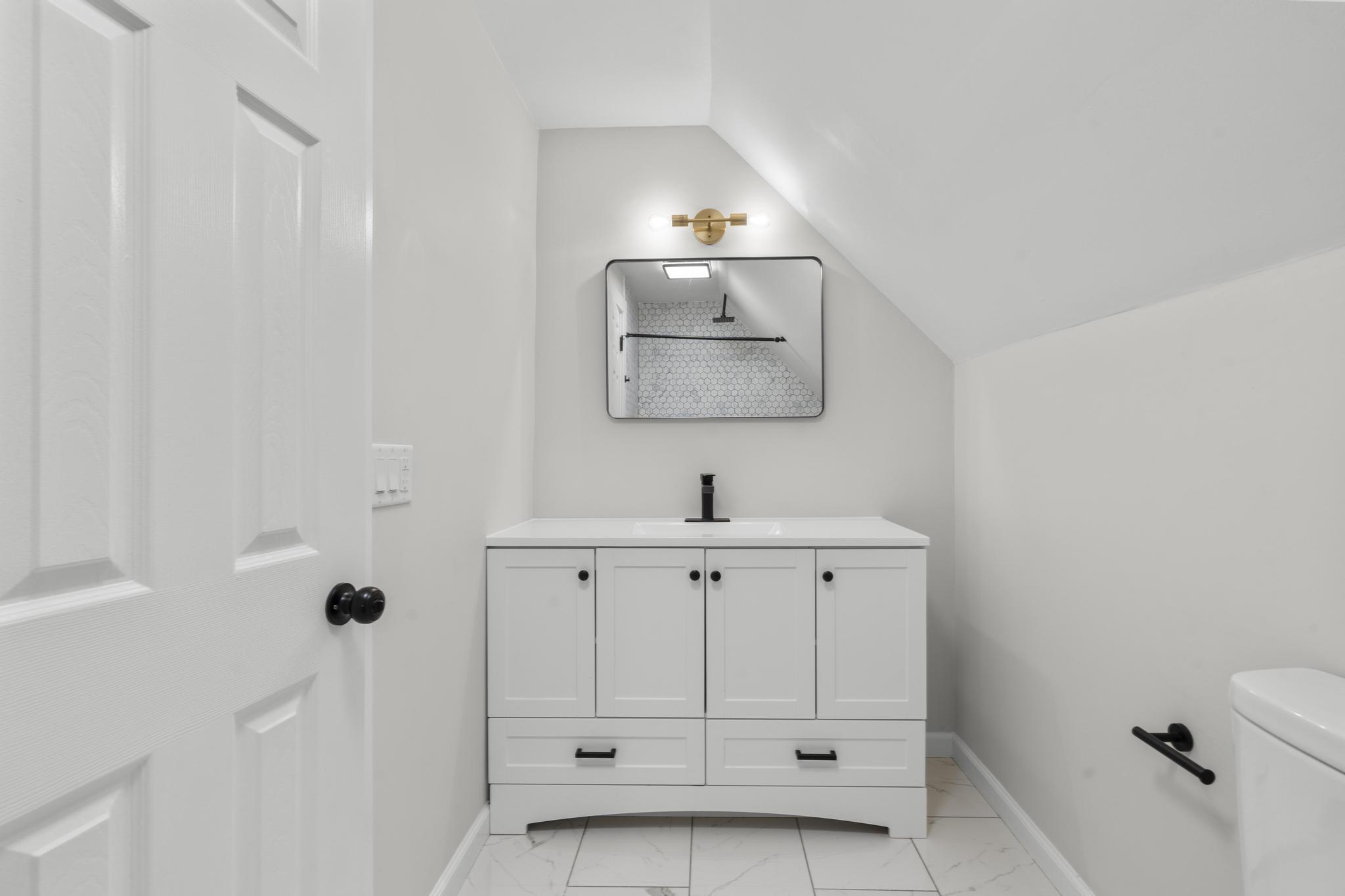 Newtown, Connecticut, 06482, United States, 4 Bedrooms Bedrooms, ,3 BathroomsBathrooms,Residential,For Sale,1991779