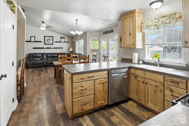 Tremonton, Utah, 84337, United States, 6 Bedrooms Bedrooms, ,3 BathroomsBathrooms,Residential,For Sale,1974496