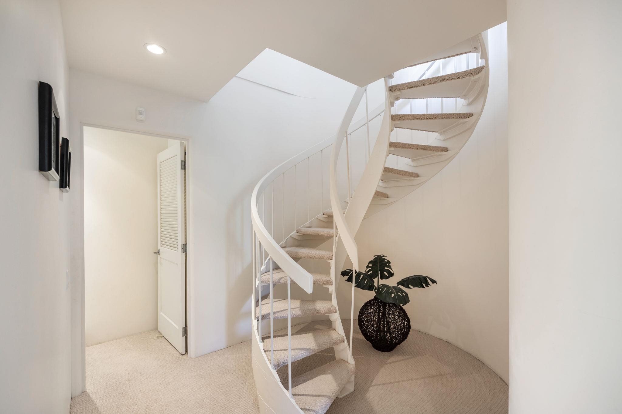 Lahaina, Hawaii, 96761, United States, 4 Bedrooms Bedrooms, ,5 BathroomsBathrooms,Residential,For Sale,1730605