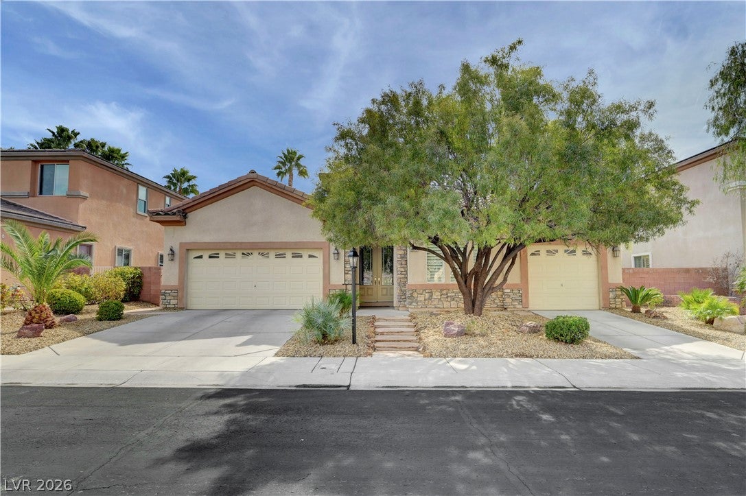 Henderson, Nevada, 89052, United States, 3 Bedrooms Bedrooms, ,3 BathroomsBathrooms,Residential,For Sale,2024085