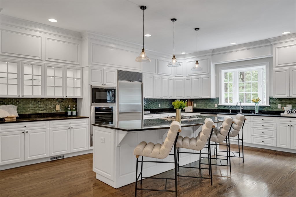 Wellesley, Massachusetts, 02481, United States, 6 Bedrooms Bedrooms, ,8 BathroomsBathrooms,Residential,For Sale,1941628