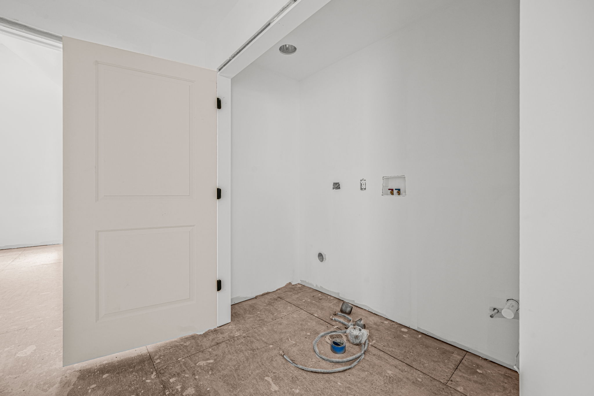 Boonton Twp., New Jersey, 07005, United States, 4 Bedrooms Bedrooms, ,3 BathroomsBathrooms,Residential,For Sale,1895134