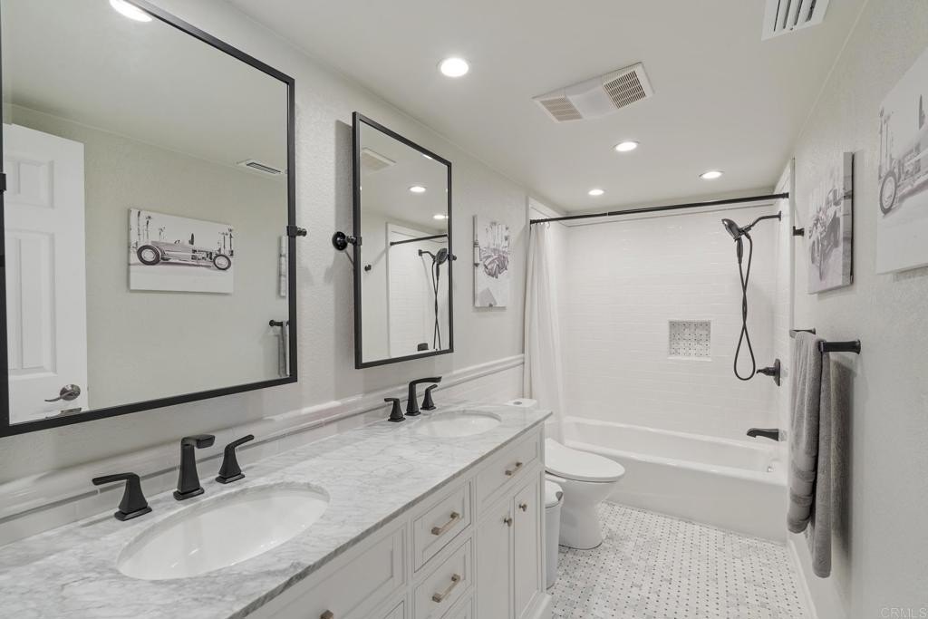 Imperial Beach, California, 91932, United States, 2 Bedrooms Bedrooms, ,3 BathroomsBathrooms,Residential,For Sale,1729656