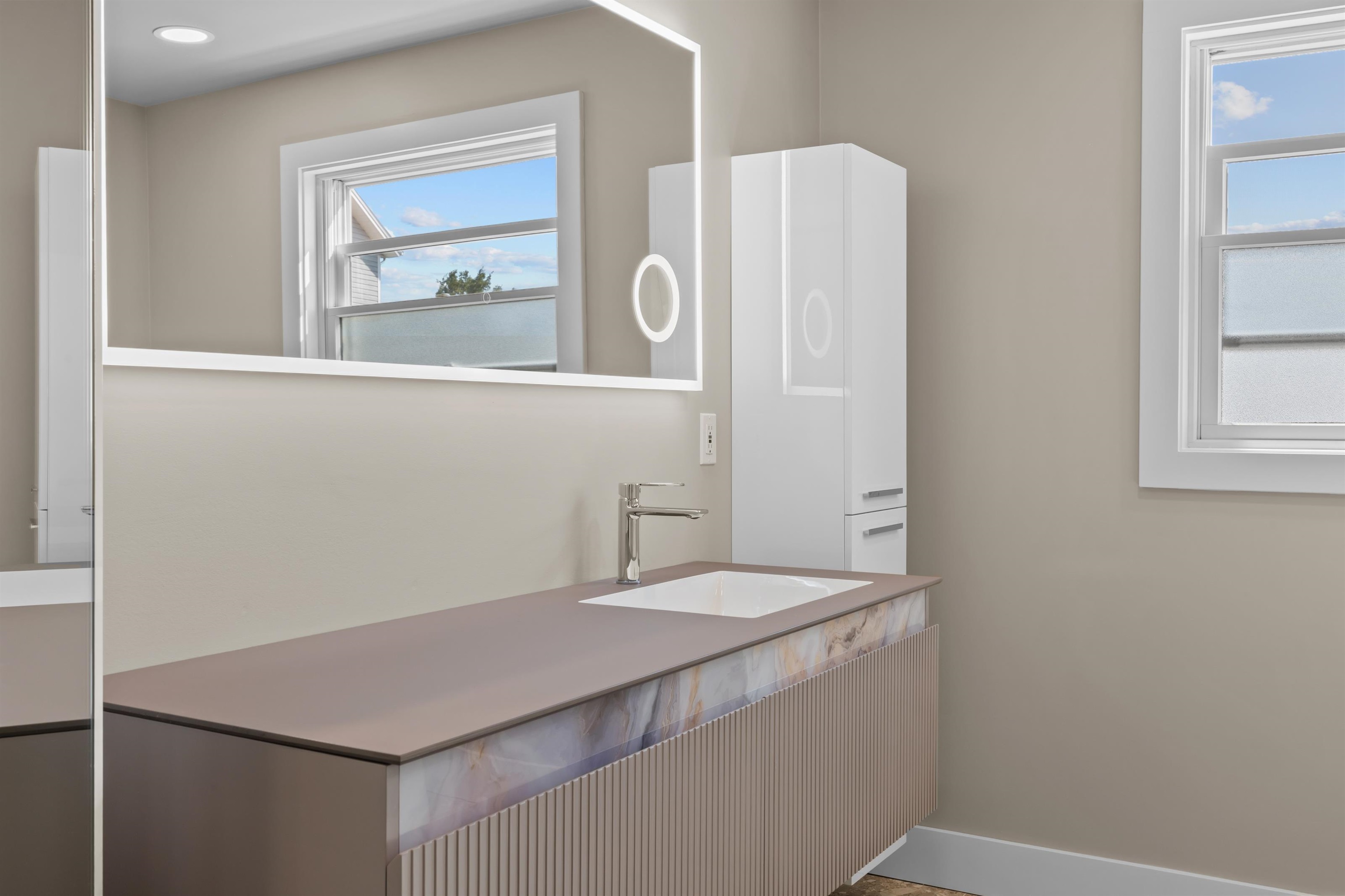 STRATFORD, Prince Edward Island, C1B 0J7, CA, 7 Bedrooms Bedrooms, ,4 BathroomsBathrooms,Residential,For Sale,1949695