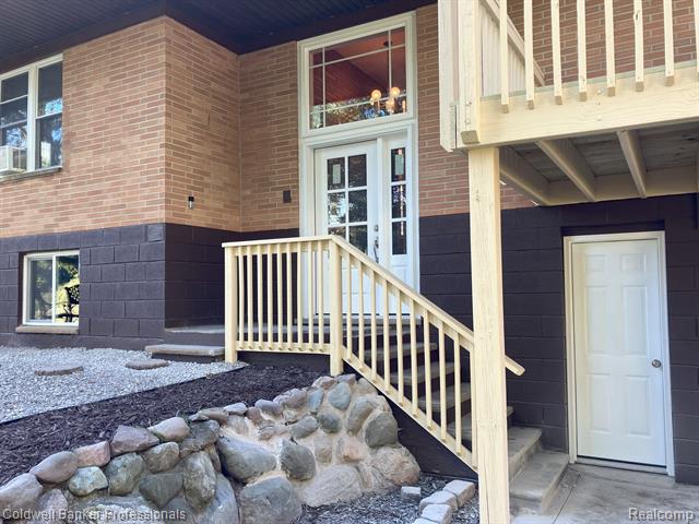 Oakland, Michigan, 48363, United States, 4 Bedrooms Bedrooms, ,2 BathroomsBathrooms,Residential,For Sale,1806159