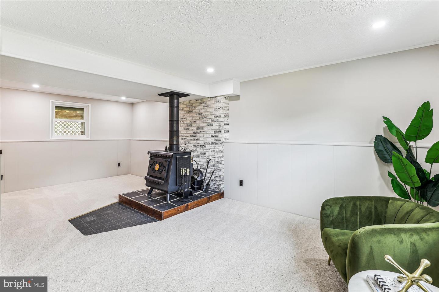 Alexandria, Virginia, 22306, United States, 3 Bedrooms Bedrooms, ,3 BathroomsBathrooms,Residential,For Sale,1902462