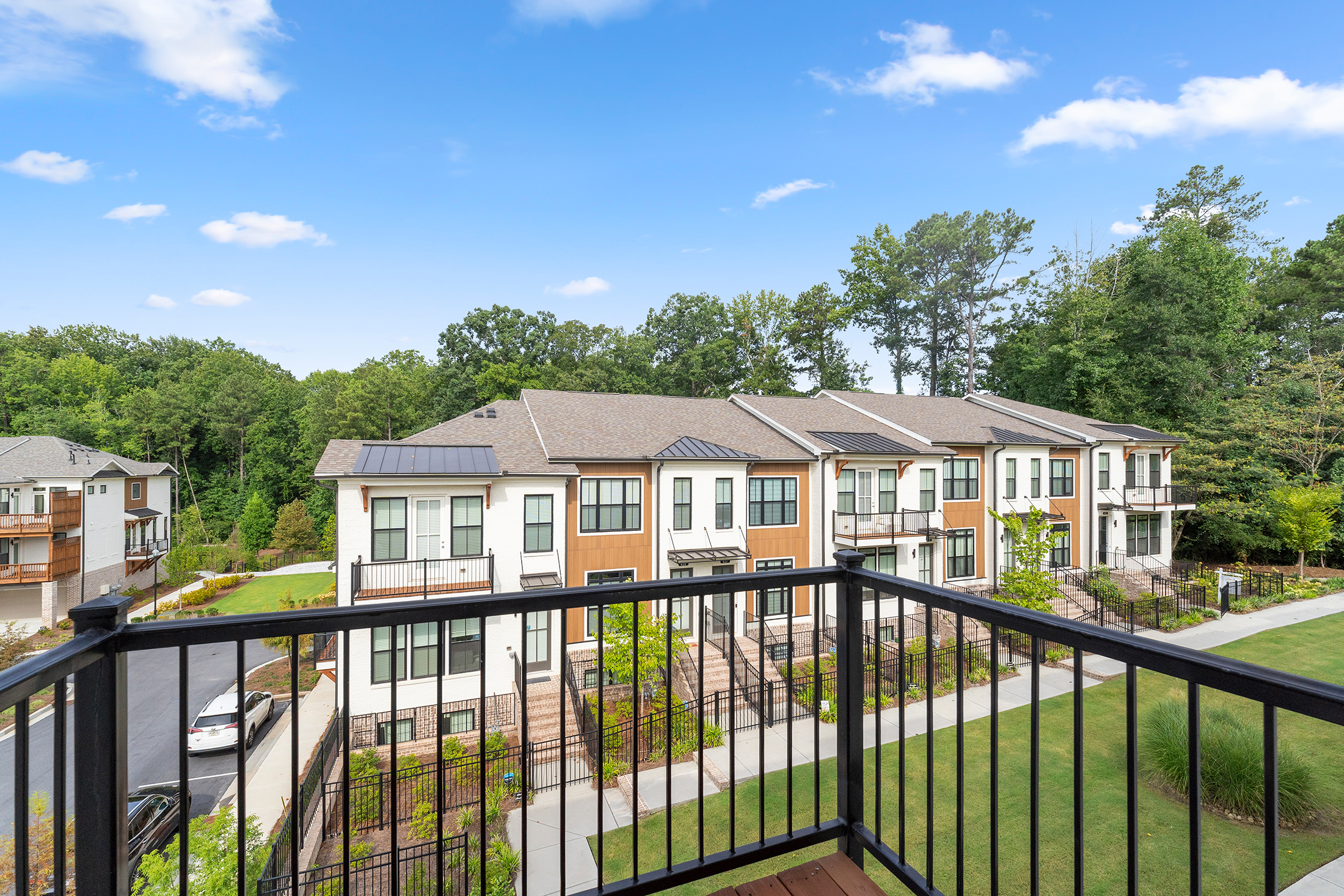  Welcome to One of the Most Desirable Locations and Homes in Upscale Ecco Park - 物件實景