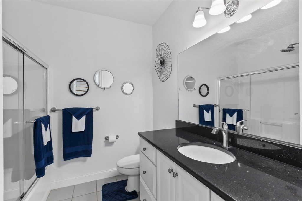 Westford, Massachusetts, 01886, United States, 3 Bedrooms Bedrooms, ,4 BathroomsBathrooms,Residential,For Sale,1923619