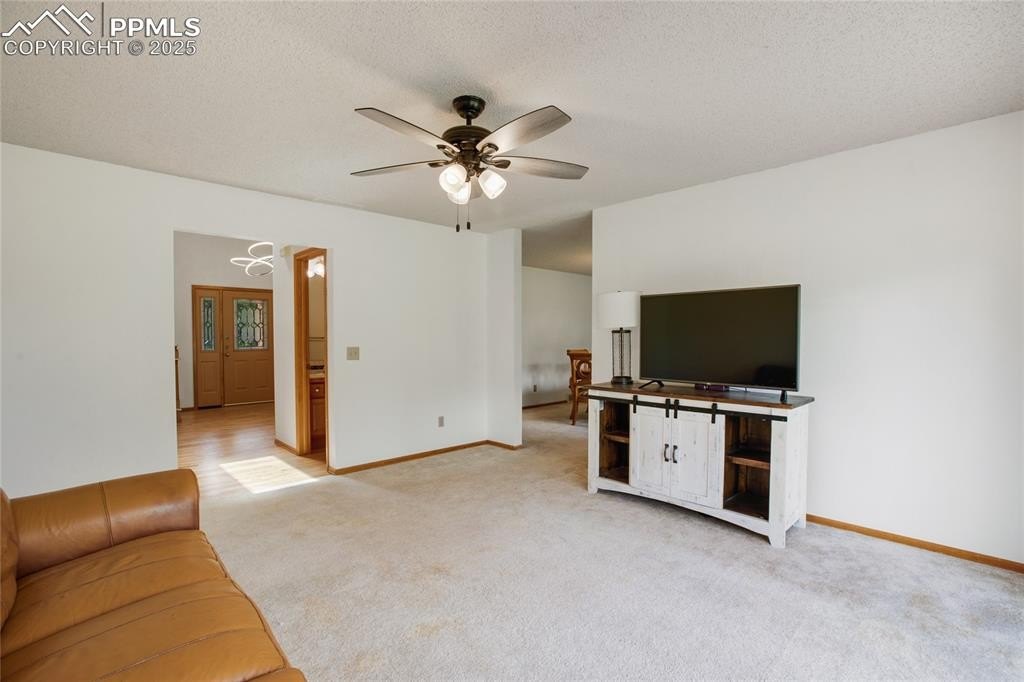 Monument, Colorado, 80132, United States, 4 Bedrooms Bedrooms, ,4 BathroomsBathrooms,Residential,For Sale,1828275