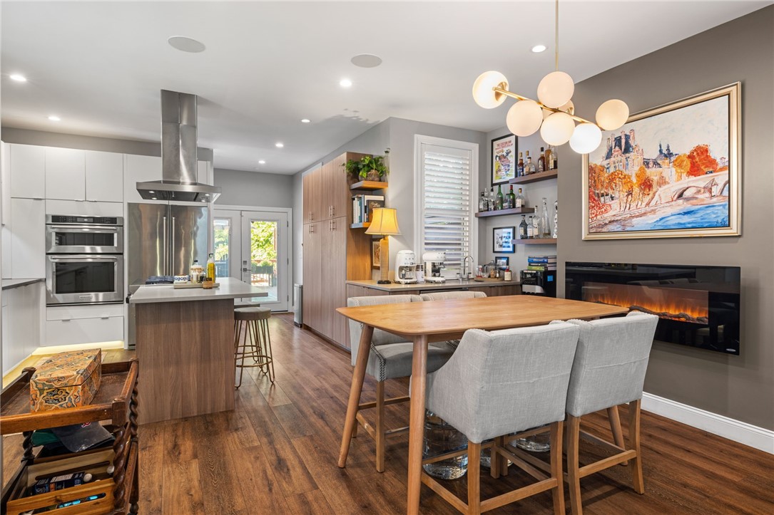 East Liberty, Pennsylvania, 15206, United States, 4 Bedrooms Bedrooms, ,4 BathroomsBathrooms,Residential,For Sale,1950996