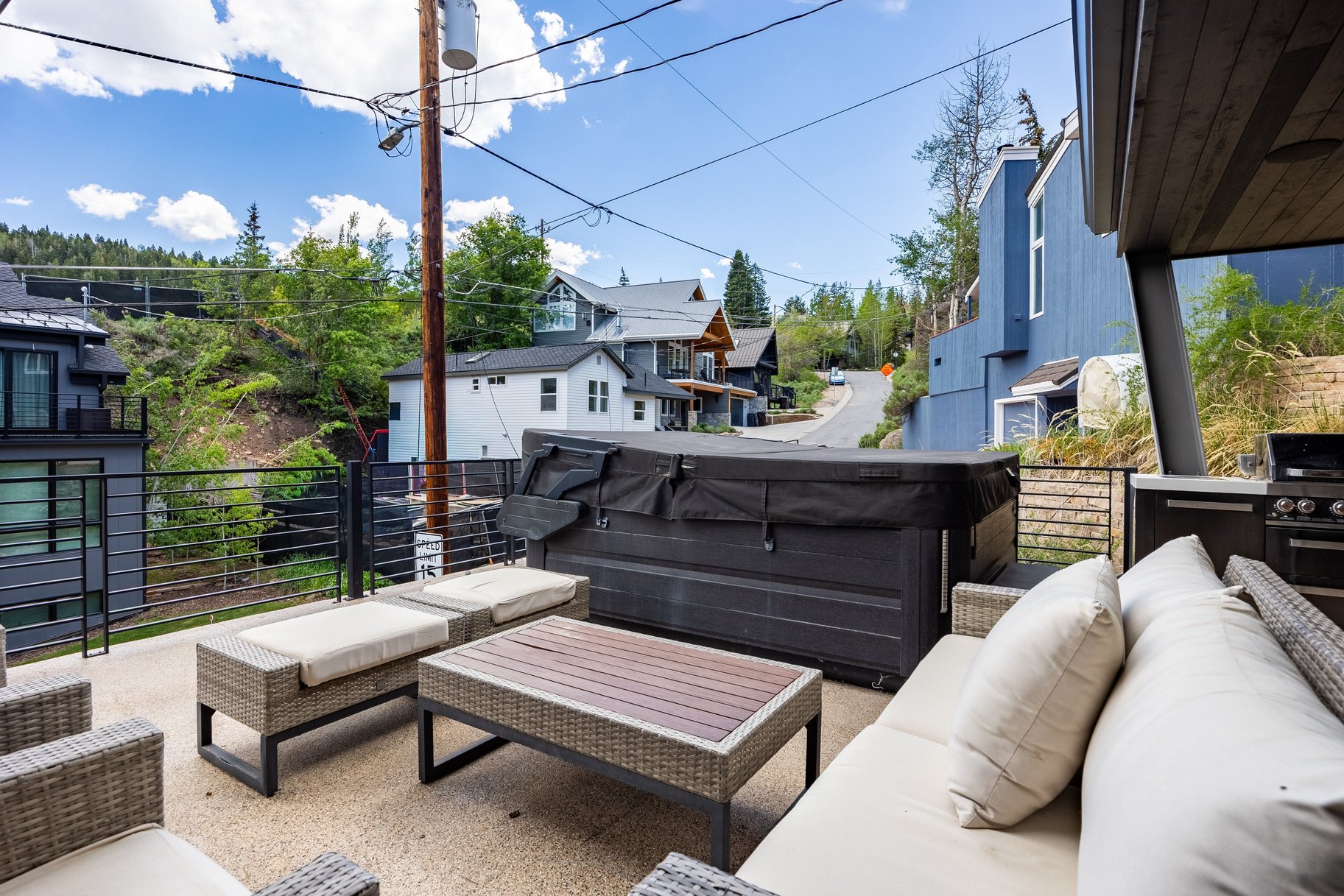  Luxury 5-Bedroom Old Town Home steps from Quit ’N Time Run - 物件實景