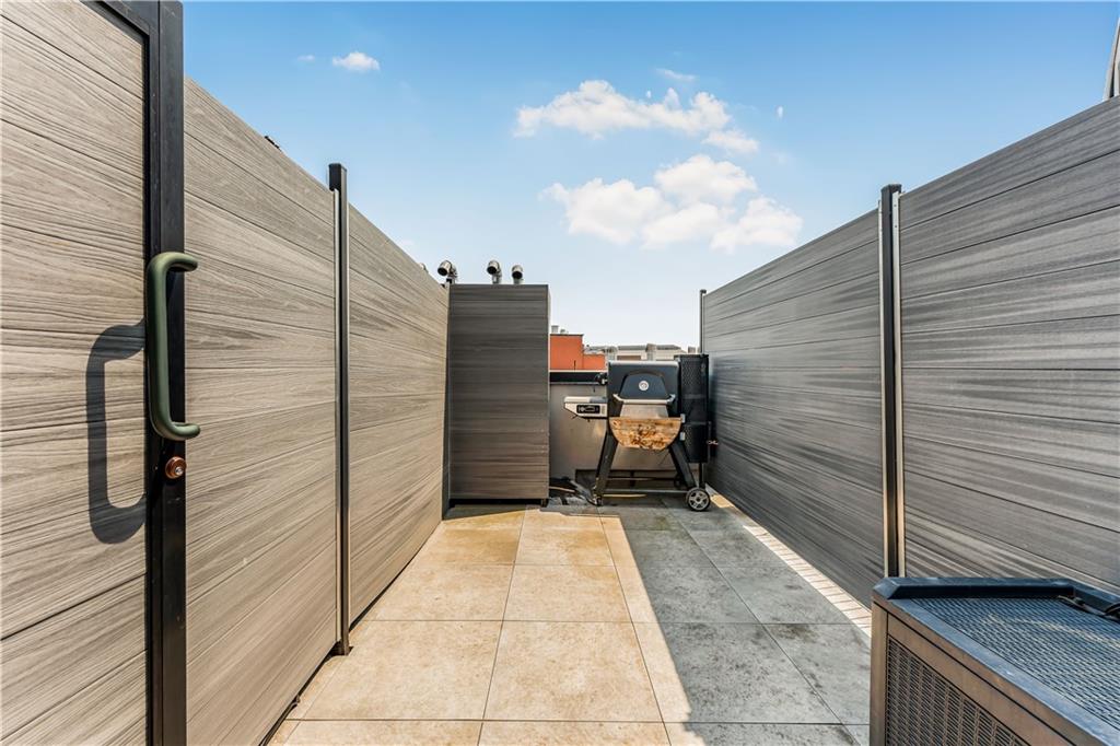 Brooklyn, New York, 11216, United States, 2 Bedrooms Bedrooms, ,2 BathroomsBathrooms,Residential,For Sale,1885405