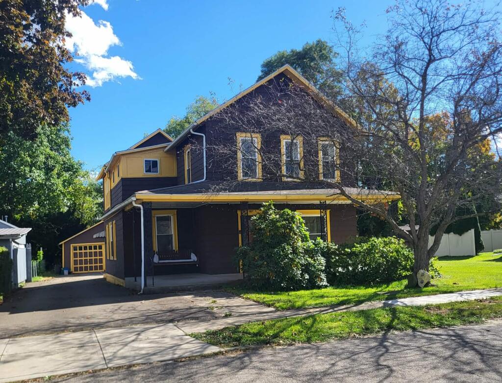 Tyler St, Athens, PA 18810
