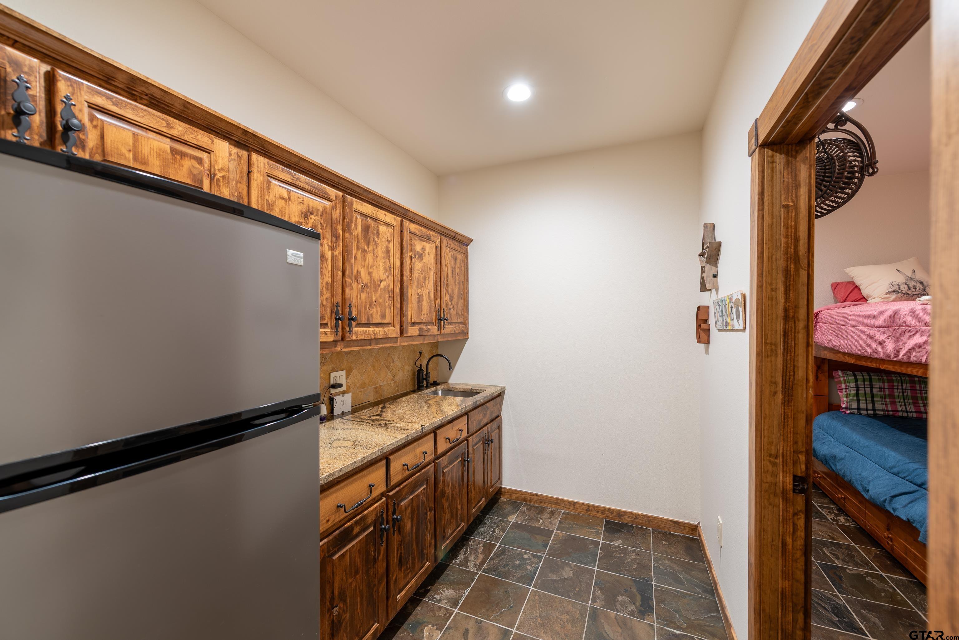 Scroggins, Texas, 75480, United States, 4 Bedrooms Bedrooms, ,5 BathroomsBathrooms,Residential,For Sale,1981840