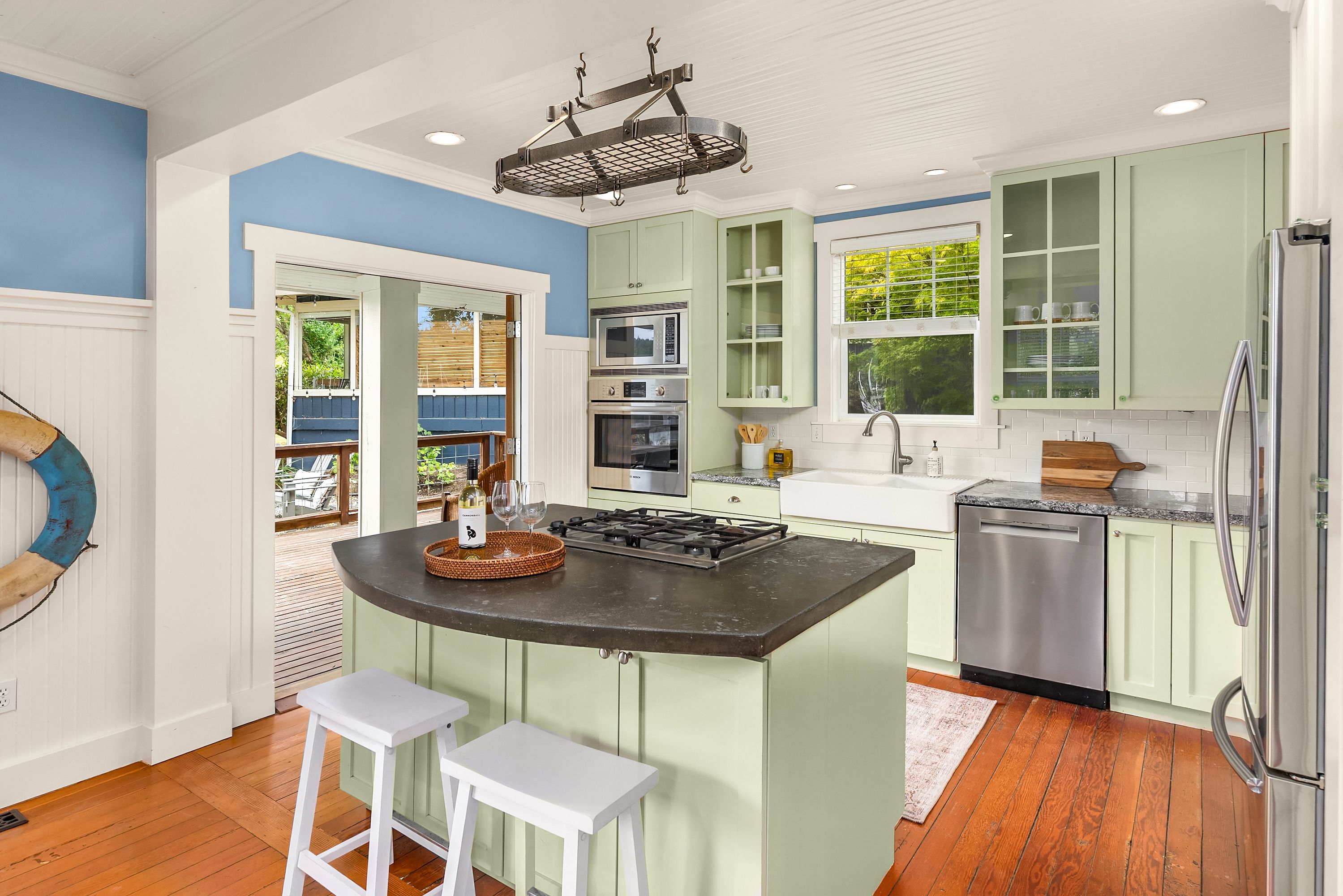  15122 & 15128 NE Anna Vera Lane, Bainbridge Island, WA 98110 - 物件實景