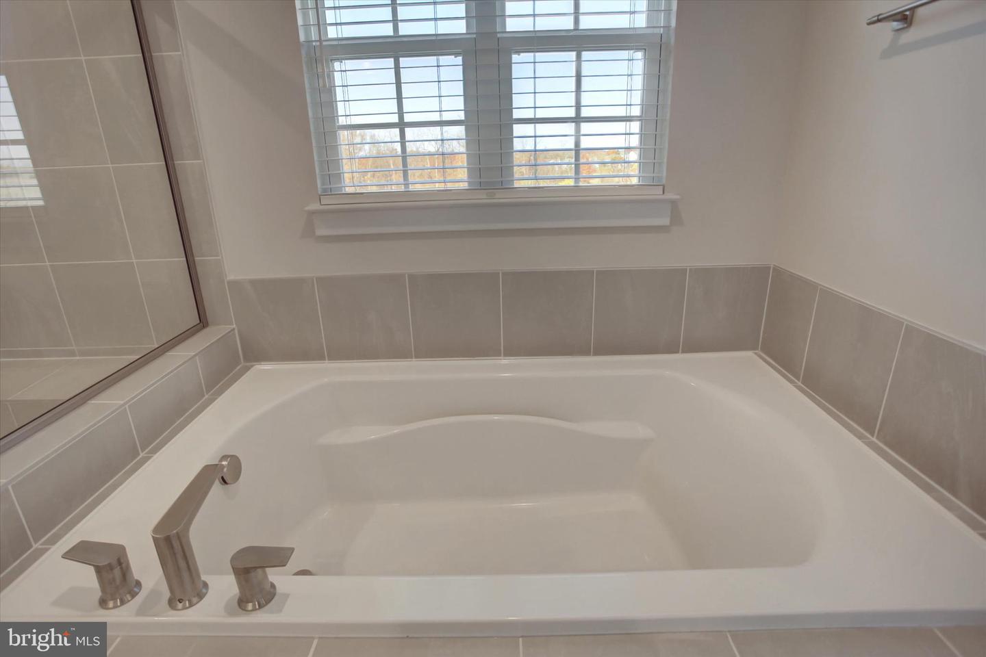 Greencastle, Pennsylvania, 17225, United States, 4 Bedrooms Bedrooms, ,4 BathroomsBathrooms,Residential,For Sale,1989287