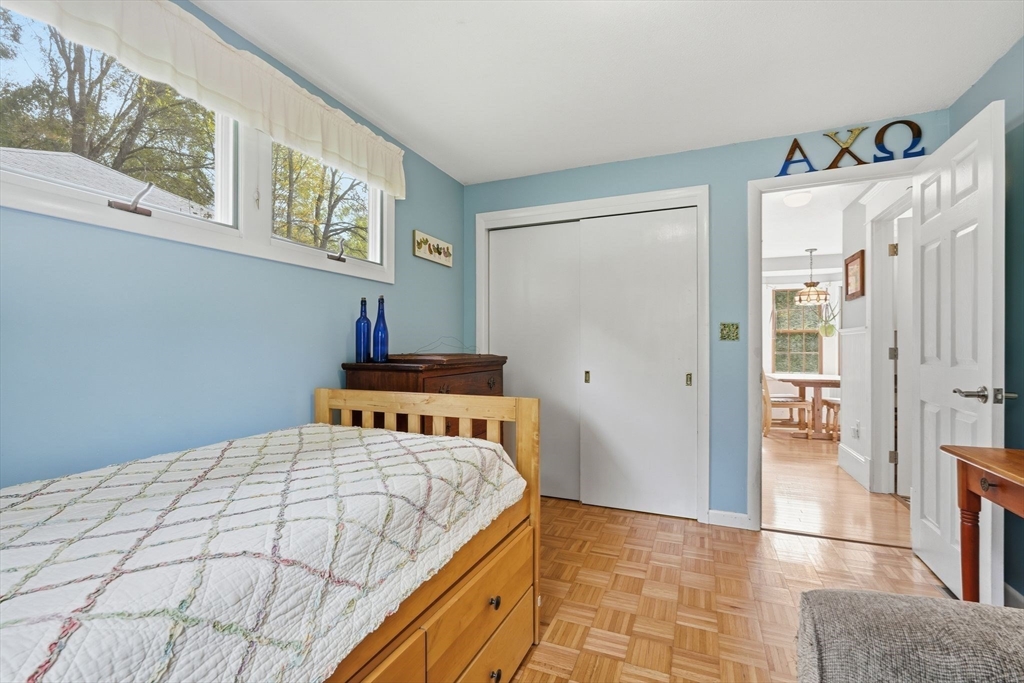 South Hadley, Massachusetts, 01075, United States, 4 Bedrooms Bedrooms, ,2 BathroomsBathrooms,Residential,For Sale,1970886