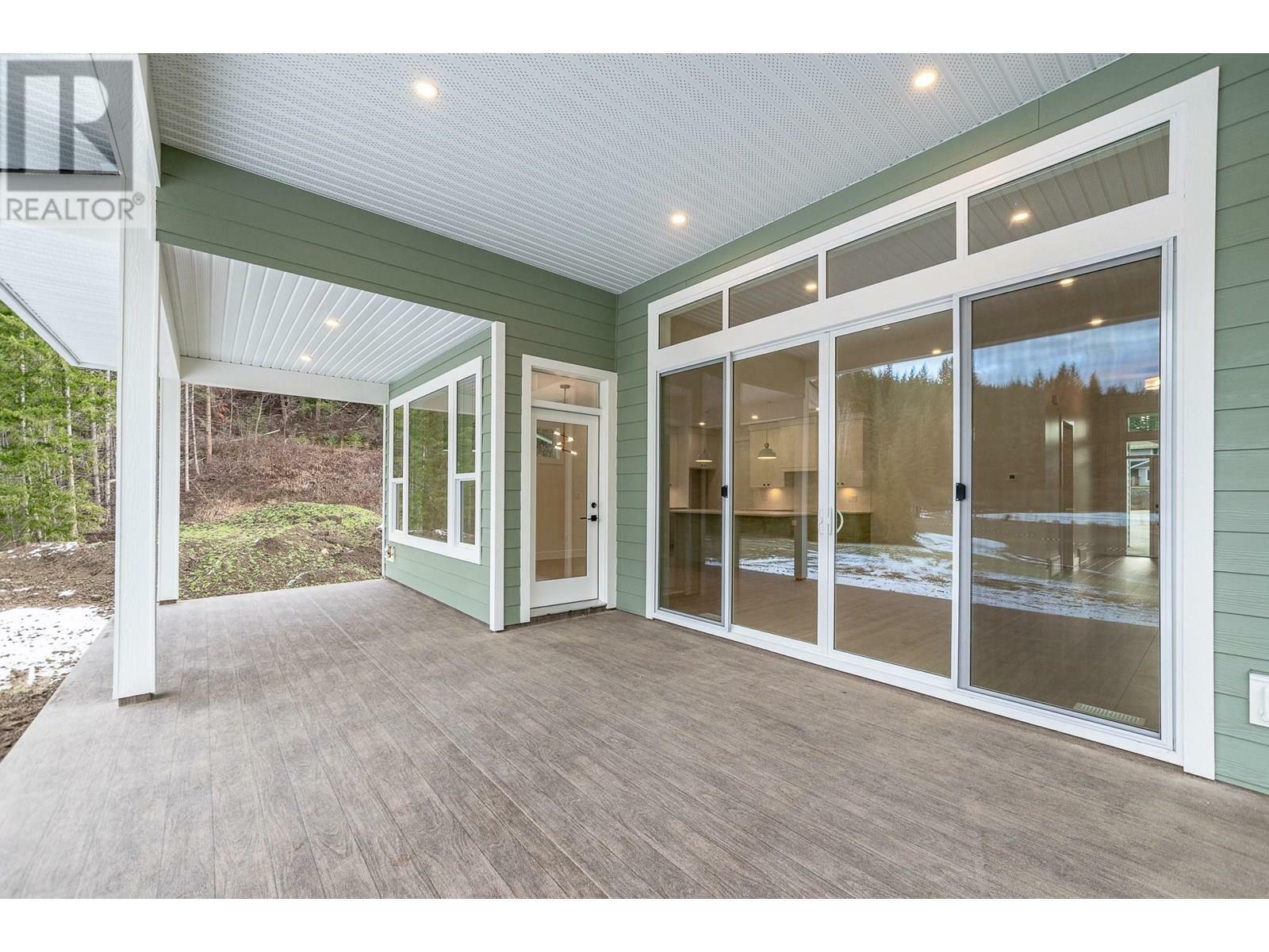 BLIND BAY, British Columbia, V0E 1H0, CA, 3 Bedrooms Bedrooms, ,2 BathroomsBathrooms,Residential,For Sale,1836853