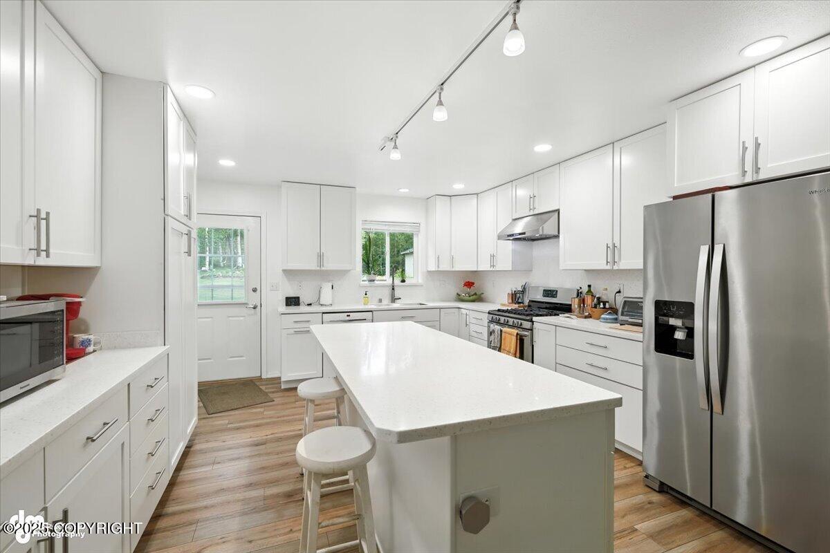 Wasilla, Alaska, 99654, United States, 5 Bedrooms Bedrooms, ,4 BathroomsBathrooms,Residential,For Sale,1974531