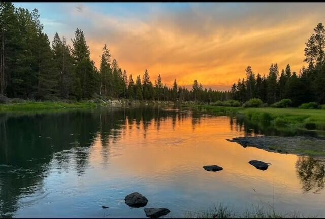 Bend, Oregon, 97707, United States, 2 Bedrooms Bedrooms, ,1 BathroomBathrooms,Residential,For Sale,1976090