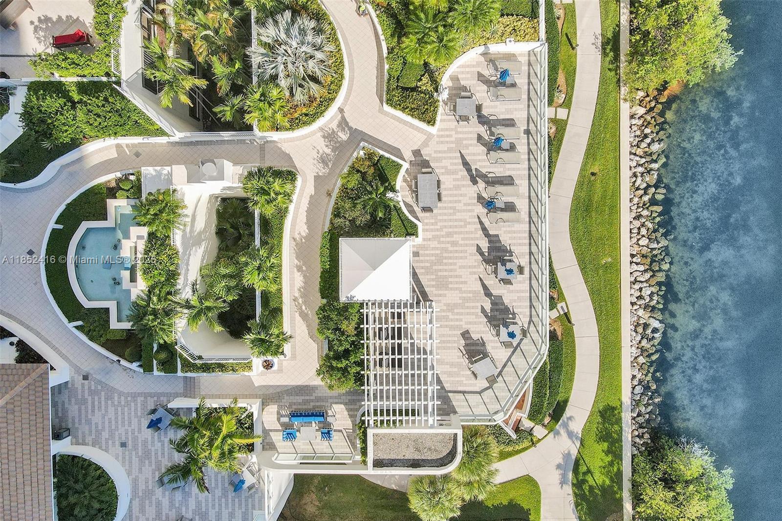 Aventura, Florida, 33160, United States, 2 Bedrooms Bedrooms, ,2 BathroomsBathrooms,Residential,For Sale,1908506