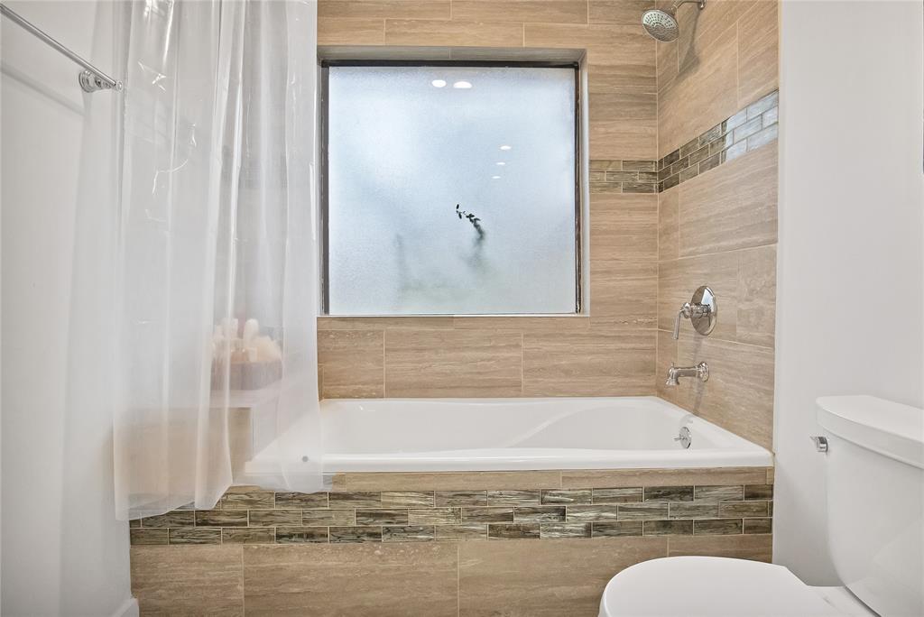 Dallas, Texas, 75228, United States, 4 Bedrooms Bedrooms, ,3 BathroomsBathrooms,Residential,For Sale,1888632