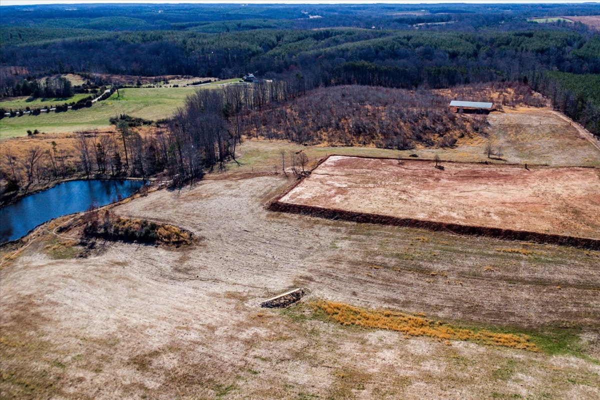 Pamplin, Virginia, 23958, United States, 3 Bedrooms Bedrooms, ,2 BathroomsBathrooms,Residential,For Sale,2007542