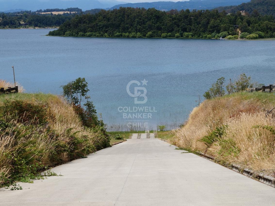 Panguipulli, Chile, 4 Bedrooms Bedrooms, ,3 BathroomsBathrooms,Residential,For Sale,1939448