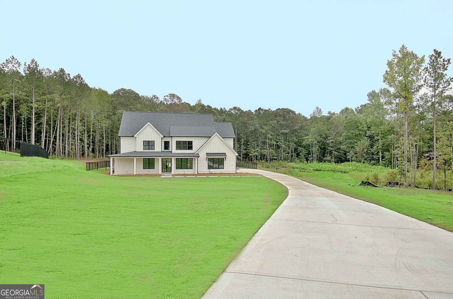 Tyrone, Georgia, 30290, United States, 6 Bedrooms Bedrooms, ,6 BathroomsBathrooms,Residential,For Sale,1859039