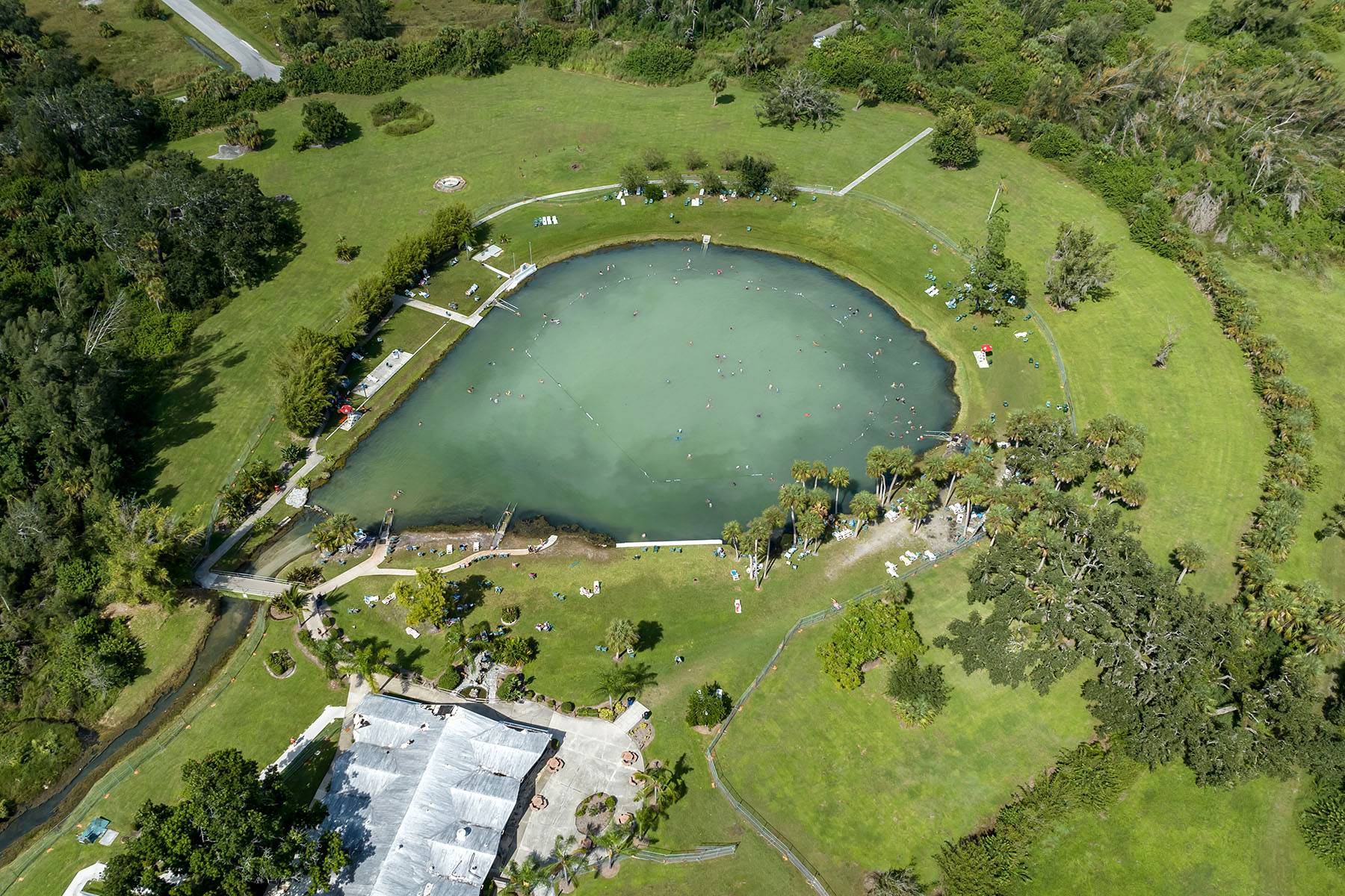  WARM MINERAL SPRINGS - 物件實景