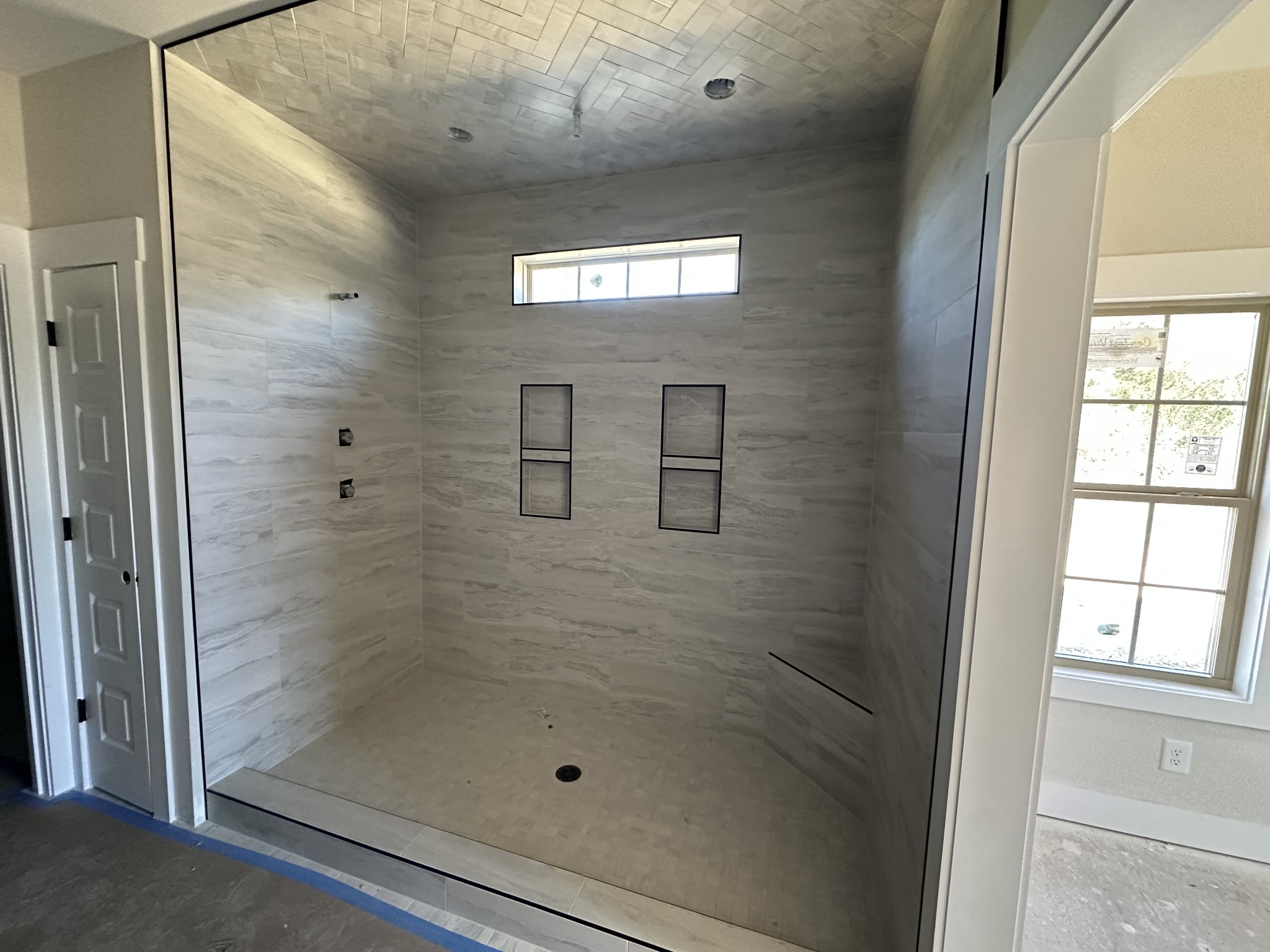 Cumberland Furnace, Tennessee, 37051, United States, 3 Bedrooms Bedrooms, ,3 BathroomsBathrooms,Residential,For Sale,1975749