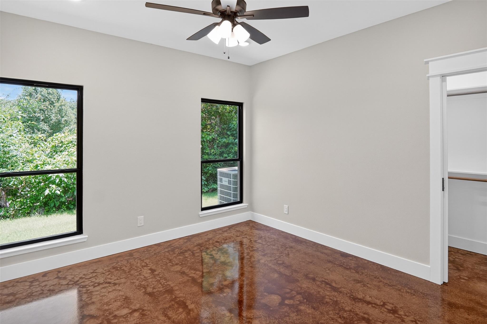 Paris, Texas, 75462, United States, 4 Bedrooms Bedrooms, ,4 BathroomsBathrooms,Residential,For Sale,2049414