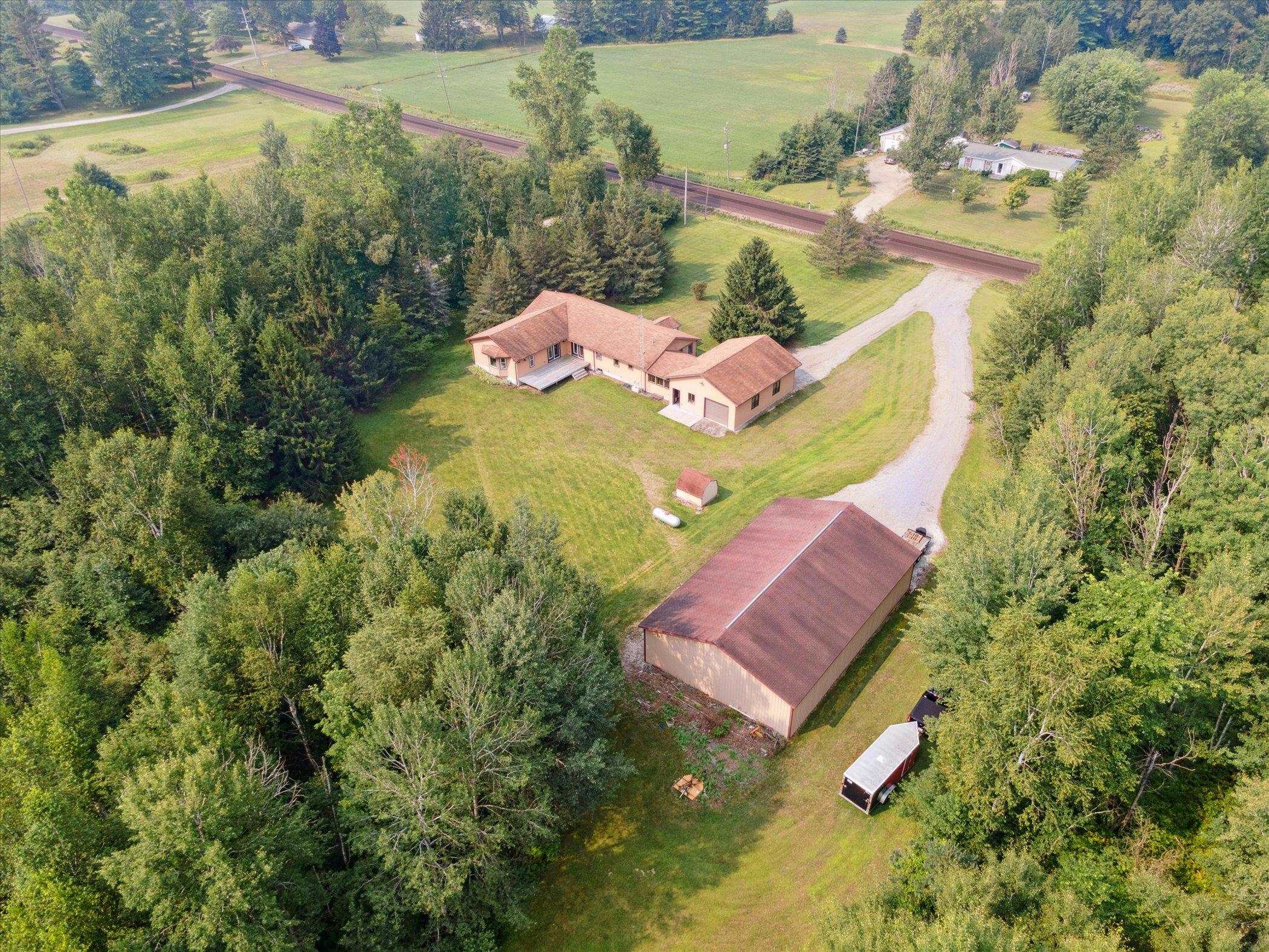 Midland, Michigan, 48640, United States, 3 Bedrooms Bedrooms, ,3 BathroomsBathrooms,Residential,For Sale,1975279